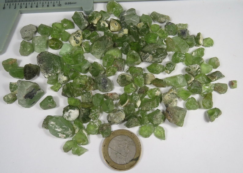 Peri 505 carats whole sale mix green peridote rough lot Pakistan