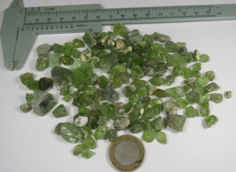 Peri 505 carats whole sale mix green peridote rough lot Pakistan