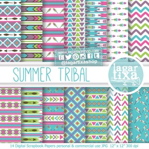 Op de afbeelding: 14 digitale scrapbook-papieren met tribale patronen in roze, groen, blauw en wit. De patronen omvatten pijlen, veren, geometrische vormen en zigzagpatronen. De papieren zijn 30,5 cm x 30,5 cm en 300 dpi.