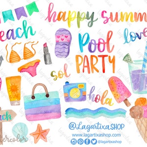 Puede incluir: Ilustraciones de acuarela de artículos con temática de verano, que incluyen una bolsa de playa, chanclas, una sombrilla de playa, una paleta de hielo, un vaso de limonada, una cámara, una estrella de mar, una concha, un letrero que dice "Playa", y las palabras "feliz verano", "fiesta de la piscina", "amor", "sol", y "hola".