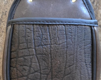 Embossed Water Buffalo Leather Single Shell Pouch– Hunting & Clay Shooting Gear – SB-279