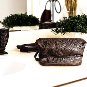 Leather Dopp/Travel Kit   DP-101