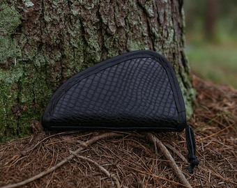 Medium Embossed Leather Pistol Case  MP-2338