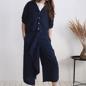 Linen short jacket and capri pants. Linen suit. Linen crop jacket. Women linen suit. Linen wide leg capris. Linen blouse. Linen capri pants