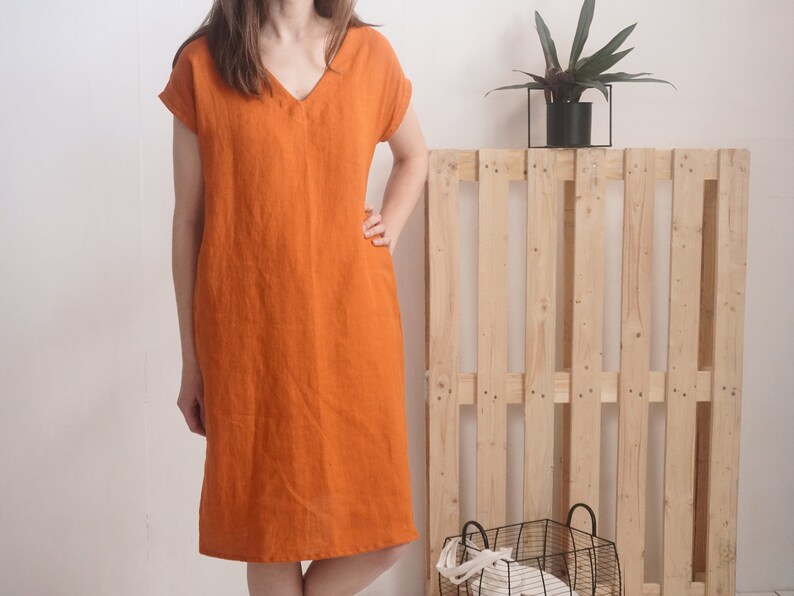 Linen v-neck dress. Womans linen dress. Short sleeve dress. V-neck dress. Womans loose linen dress. Natural linen summer dress MADEIRA image 2