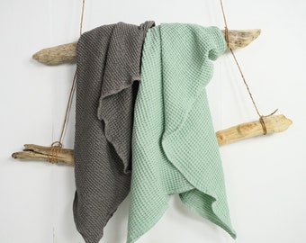 Linen waffle towels. Linen waffle towel in mint. Bath Sheet. Hand, face, body linen towels. Absorbent waffle towels. Housewarming gift set.