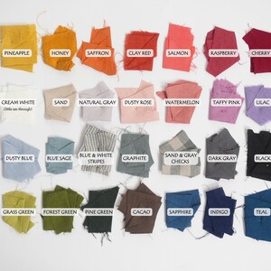 Peut inclure: Un ensemble de 36 &eacute;chantillons de tissu de diff&eacute;rentes couleurs et motifs, notamment ananas, miel, safran, rouge terre, saumon, framboise, rouge cerise, blanc cr&egrave;me, sable, gris naturel, rose poudr&eacute;, past&egrave;que, rose bonbon, lilas, bleu poussi&eacute;reux, sauge bleue, rayures bleu et blanc, graphite, carreaux sable et gris, gris fonc&eacute;, noir, vert herbe, vert for&ecirc;t, vert pin, cacao, saphir, indigo et sarcelle.