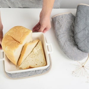 Linen oven mitt and linen pot holder. 100% linen oven mitts. Pot holders. Eco friendly kitchen mittens. Kitchen gloves. Housewarming gift.