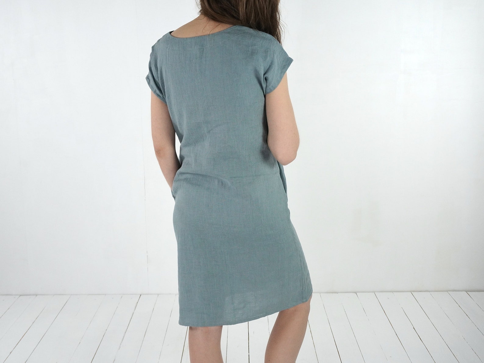Megan | Linen V-Neck Long Sleeve Dress main image 1