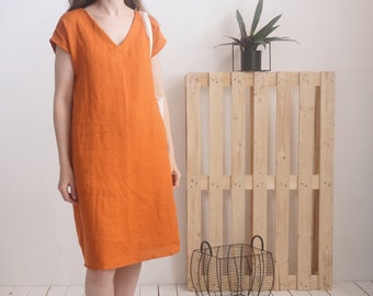 Vestido de lino con escote en pico. Vestido de lino para mujer. Vestido de manga corta. Vestido con cuello en V. Vestido de lino suelto para mujer. Vestido verano lino natural - MADEIRA