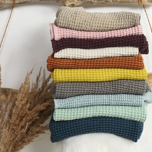 Waffle linen towel set in various colors. Soft linen hand bath towels. Luxorious linen waffle bath towels. Absorbent high quality bath linen