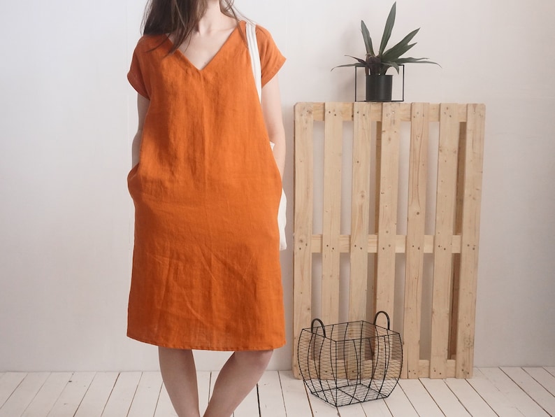 Linen v-neck dress. Womans linen dress. Short sleeve dress. V-neck dress. Womans loose linen dress. Natural linen summer dress MADEIRA image 7