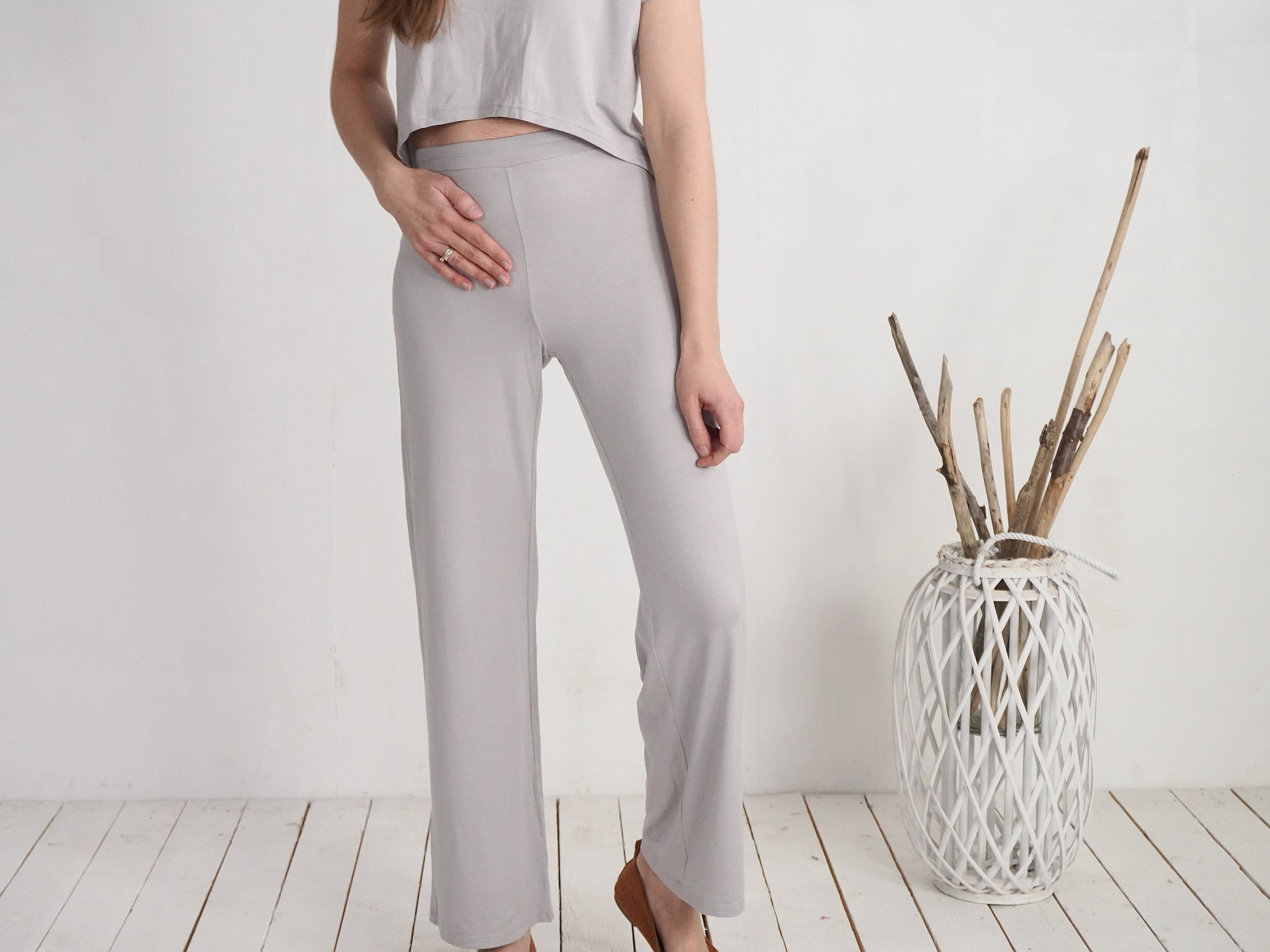 Women's chiffon pants, elastic waist pants, straight leg trousers