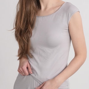 Bamboo sleeveless top. Handmade bamboo top. Soft organic women top. Women&#39;s Bamboo top. Bamboo gray simple top. Lounge fashion - ENGURE
