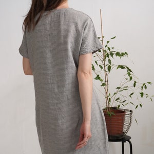 Linen midi dress. Linen dress. Washed linen dress. Soft linen V-neck dress. Washed linen dress with pockets. Linen natural dress INDUS image 7