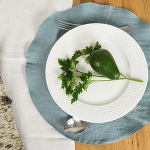 Round linen placemats. Various colors. Linen placemat set of 2,4,6,8,10,12 Linen double layer cicle placemats. Linen placemats for Christmas