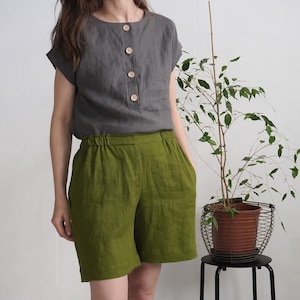 High wasted linen shorts. Linen mom shorts. Linen shorts with pockets. Women&#39;s summer shorts. Natural linen shorts with pockets - NELSON