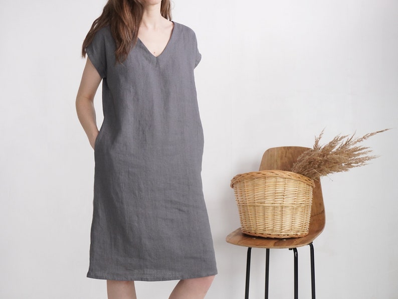 Linen v-neck dress. Womans linen dress. Short sleeve dress. V-neck dress. Womans loose linen dress. Natural linen summer dress MADEIRA image 5