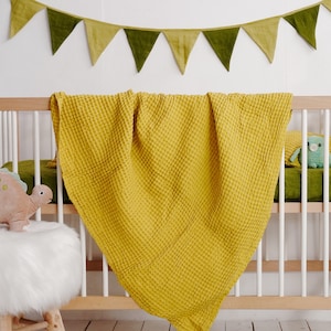 Linen baby blanket. Waffle linen blanket. Organic baby swaddle. Soft linen nursery blanket. Waffle linen kids blanket.Linen cot bed blanket