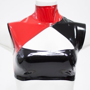 COAKTO Top – Black & Red latex crop top with cut-out