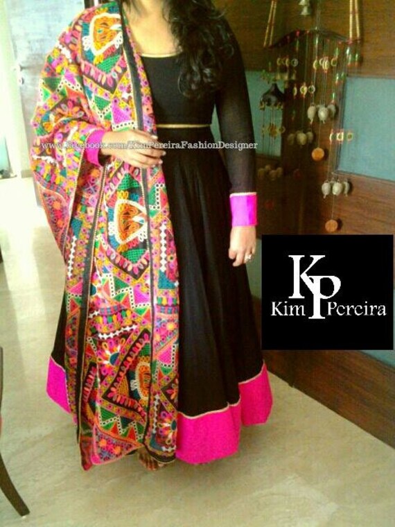 black suit with colourful dupatta