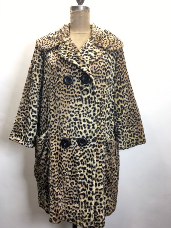 Gorgeous 60s leopard print trapeze coat