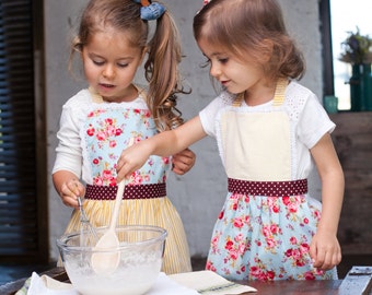 Kids Aprons - Mommy and Me Outfit - Matching Aprons - Gifts for Girls - Toddler Aprons