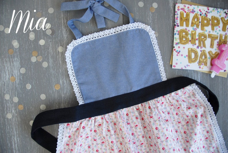 Girls Childrens Aprons Toddler Aprons Floral Aprons for kids Kids Kitchen Pinny Childs Apron Set Matching Kitchen Aprons Kids Aprons