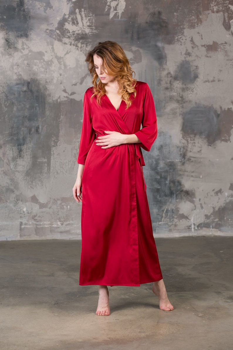 lace red robe