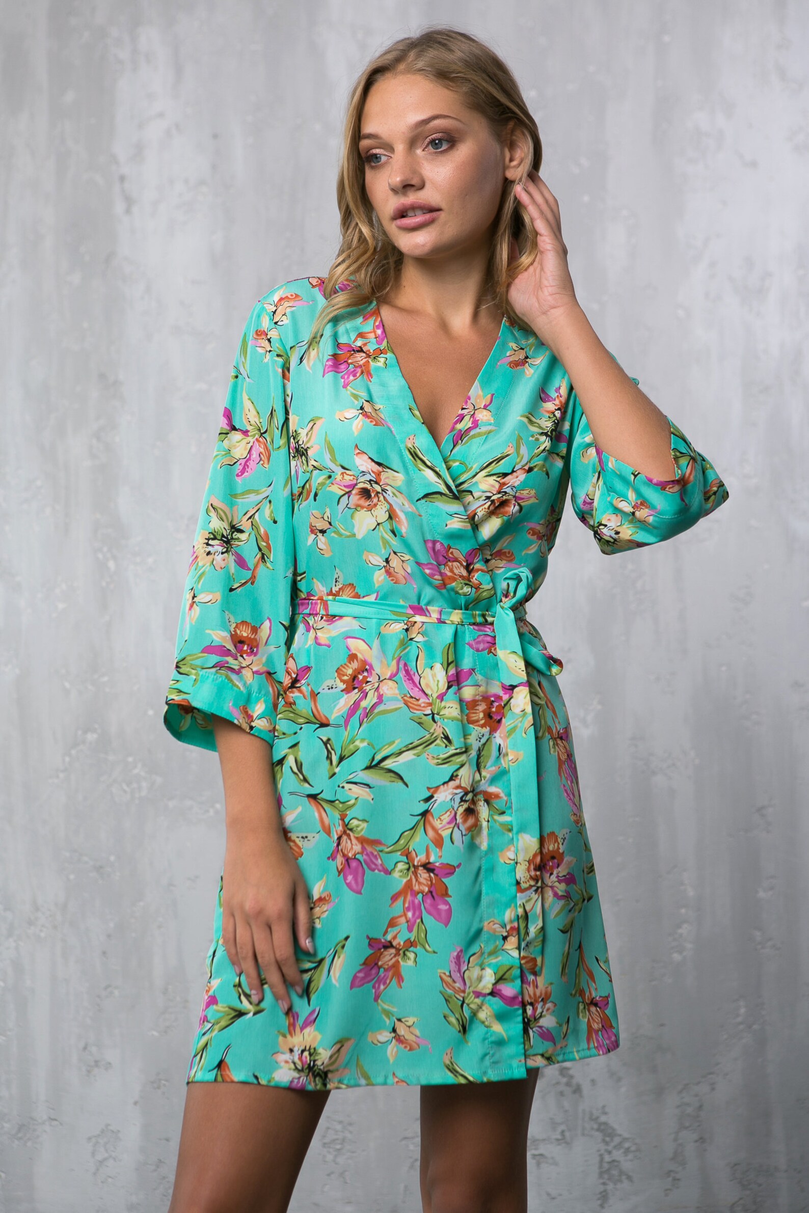 Queenie Delfina Green Floral Robe in Silk Crêpe de Chine