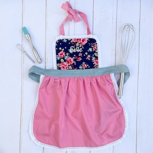 Personalized Aprons - Kids Apron - Matching Aprons - Mother and Daughter Aprons - Cute Aprons - Monogrammed Aprons - Toddler Apron
