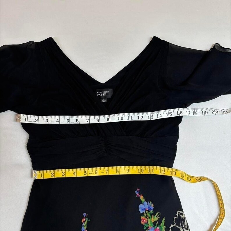 ブラックシルクのフローラルドレス、フリル袖付き、アドリアナ・パペル ヴィンテージ Y2K ウィムジーゴス 画像 7