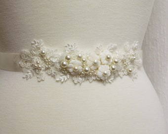 BABETTE // Ivory  Flower Bridal dress belt, Pearl Wedding Dress Belt, Lace Wedding Sash,  Ivory floral  Sash, Ivory beaded lace belt