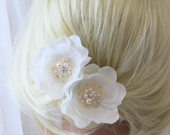 FREYA //Ivory Wedding Hair clip for bride Wedding Hairpiece Floral hair pin Wedding Hair Accessory Bridal headpiece Bridal Flower Hair clip