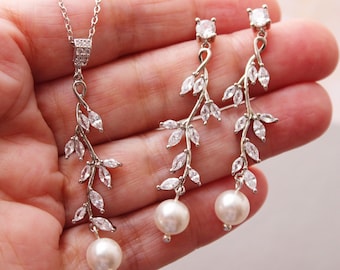 CLAIRE // Silver Bridal Necklace and Earring set Leaf Bridal  Earrings Wedding jewelry Bridesmaid Earrings Bridal Jewelry set Pearl Earrings