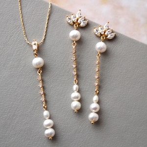 AMBRE// Gold Bridal Earring and Necklace set Freshwater Pearl Necklace Ivory Wedding earrings Long Pearl Drop earrings Wedding Jewelry set