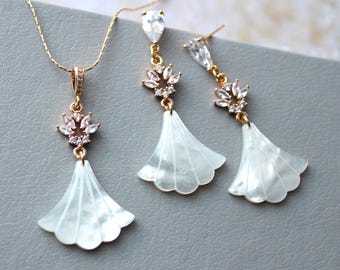 Fan bridal necklace and earring set  Pearl Drop Bridal Earrings Art Deco Wedding Earrings Wedding Jewellery //SOFIA