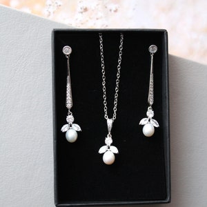 JILL // Vintage Style Bridal Necklace And Earrings Wedding earrings Pearl Drop Earrings Wedding Jewelry set Freshwater Dangle Pearl Jewelry image 2