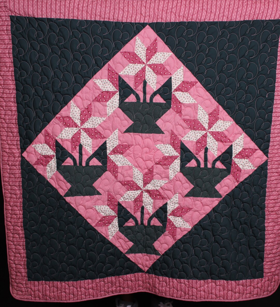 Carolina Lily - Bed Quilt or Wall Hanging - Etsy