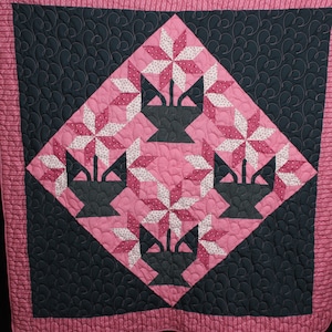 Carolina Lily -  Bed Quilt or Wall Hanging