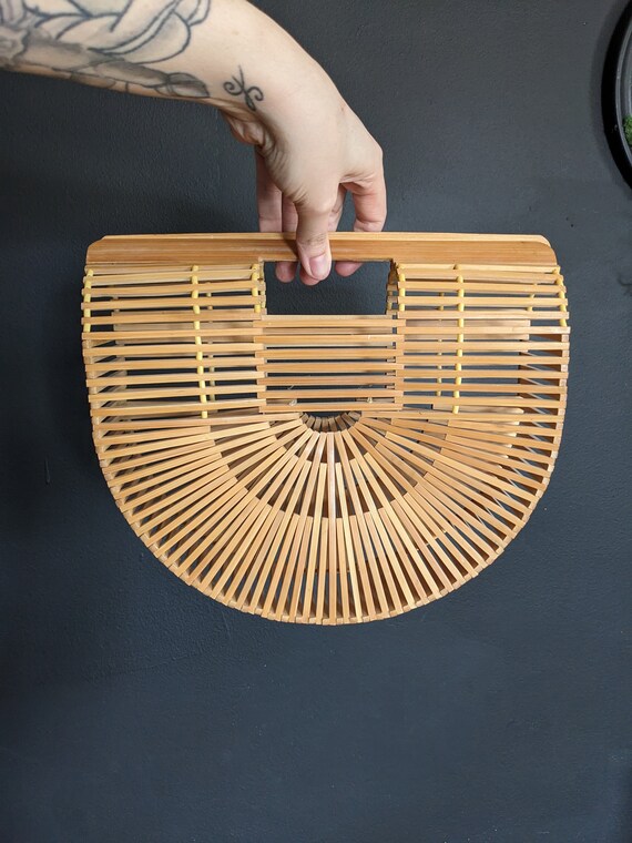 Vintage Half Moon Bamboo Handbag / Vintage Wooden… - image 1
