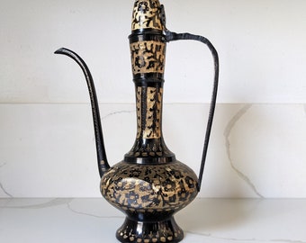 Black Lacquered Carafe/ Vintage Genie Lamp / Lacquered Genie Lamp / Vintage Carafe
