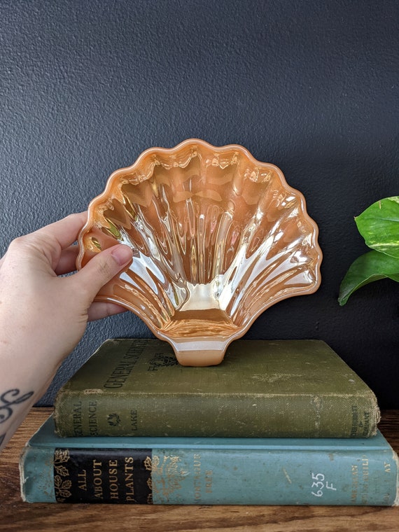 Lustreware Shell Dish / Lusterware Shell / Vintage