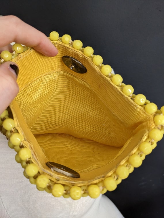Vintage Beaded Purse / Vintage Plastic Purse / Ye… - image 4