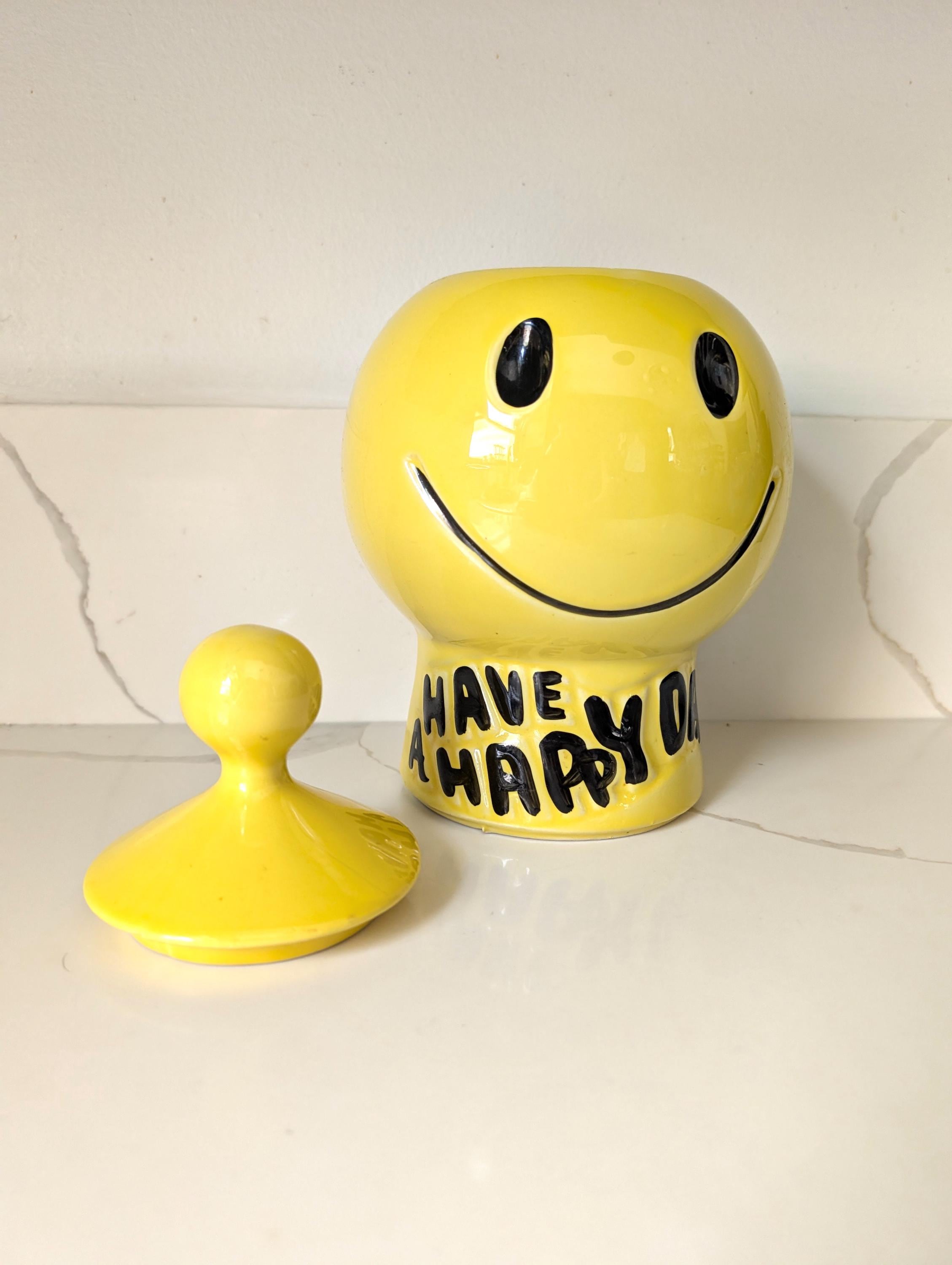 Mccoy Pottery Smiley Face Cookie Jar / 1960s Cookie Jar