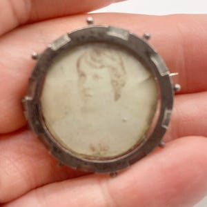 Antike Edwardian Photo Locket Brosche mit vollen silbernen Stempeln