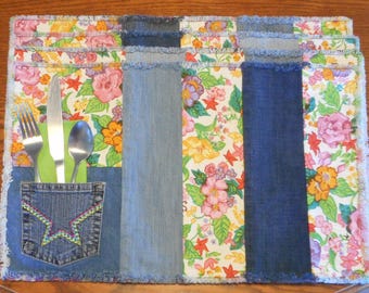 Set of 4 Multi Color Pocket Placemats