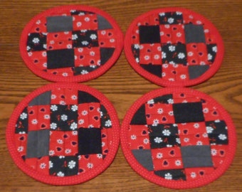 Set of 4 Ditzy Print Mug Rugs