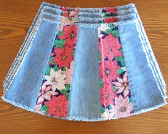 Set of 4 Poinsettia Sparkly Gourd Contour Placemats