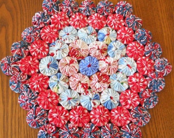 Red White and Blue Reversible Yoyo Trivet